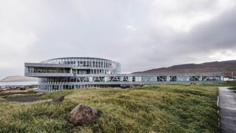 Glasír. Foto: R. Hjortshoj